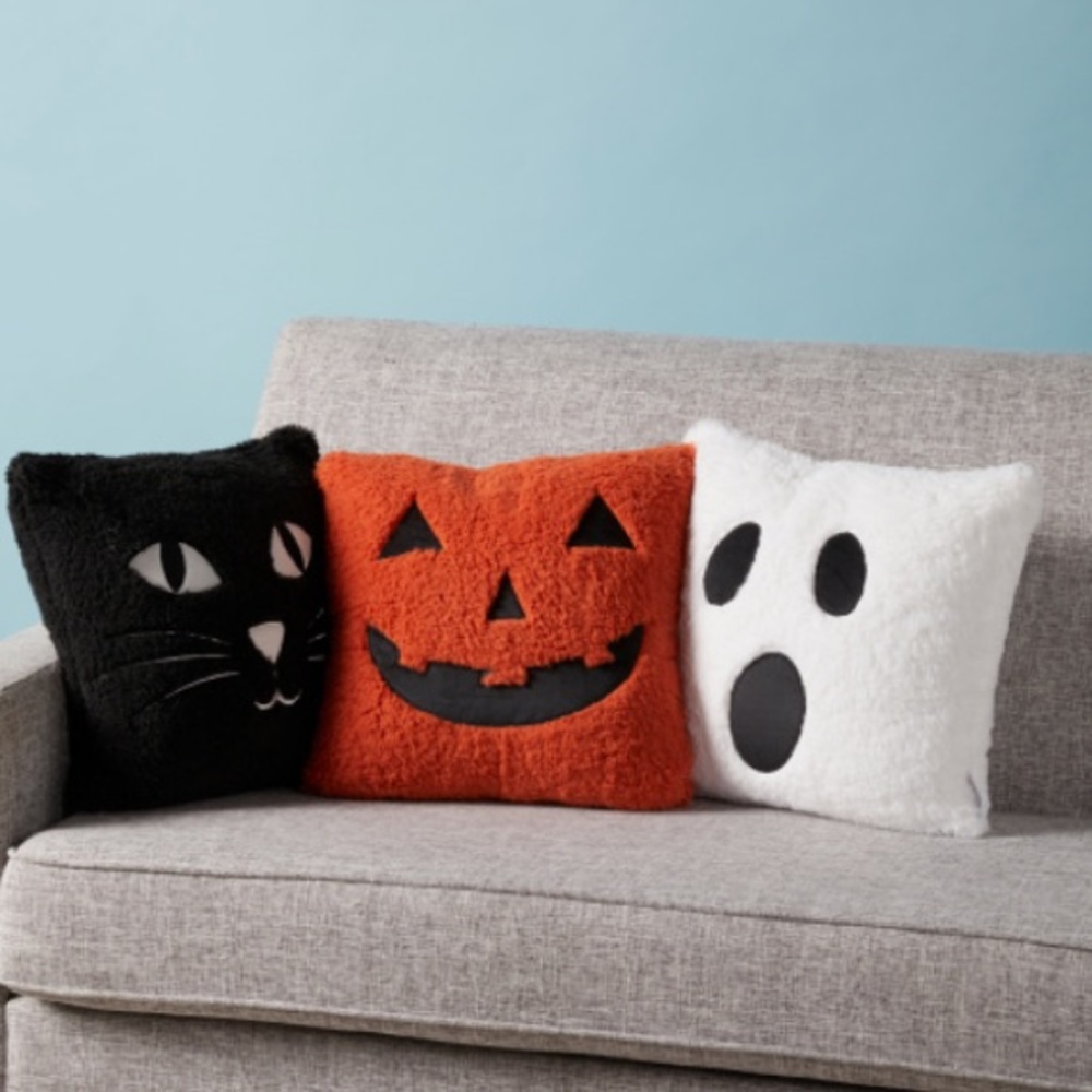 Hallow Home 3PK. Halloween Icon Pillow Set
